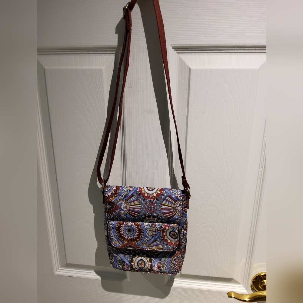 Sakroots On The Go Flap Messenger Crossbody